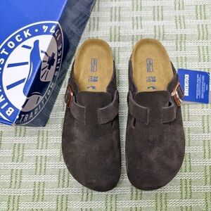 Women's Birkenstock Boston Clogs - Mocha Suede, Narrow Fit